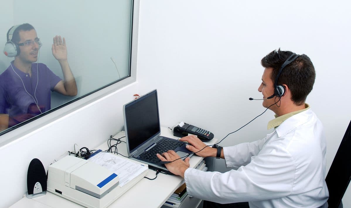 Controllo dell’udito con un professionista